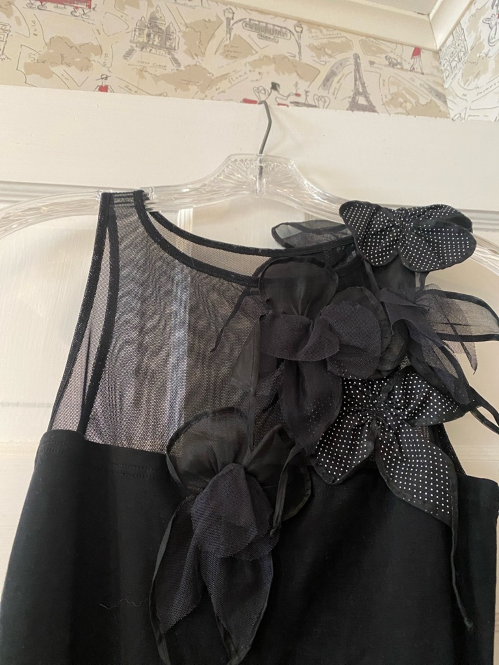 Anne Fontaine. Black t-shirt knit cami with silk flowers. Sz. 36/ XS - Picture 4 of 8